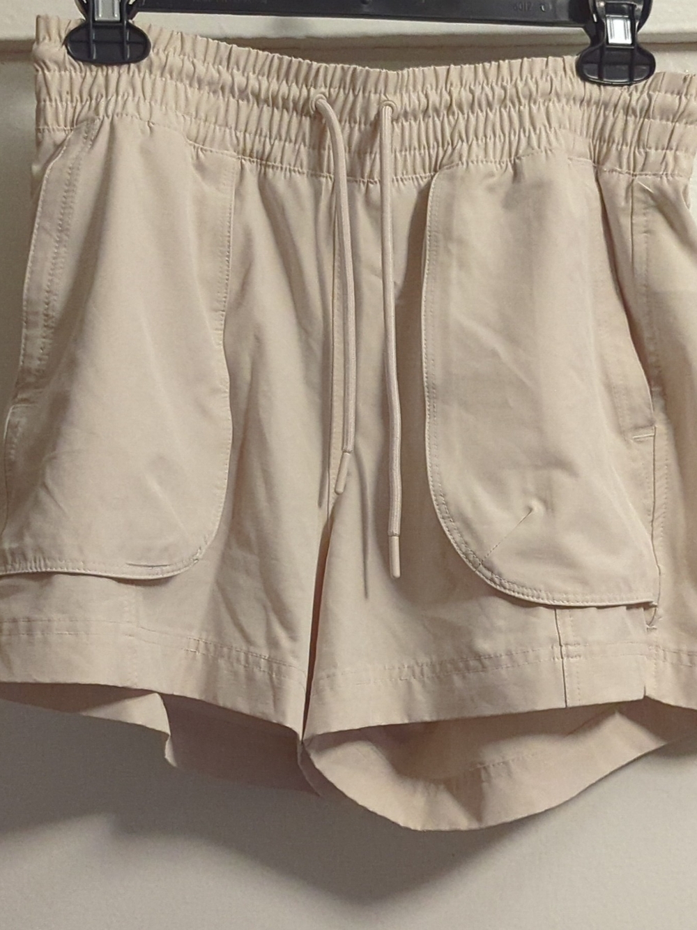 Women's Light Beige Athletic Drawstring Shorts with Front Pockets • StretchTech